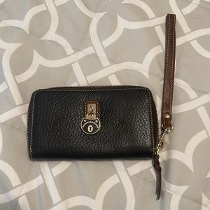 Dooney & Bourke Clutch/Wristlet Wallet Black Leather Samba